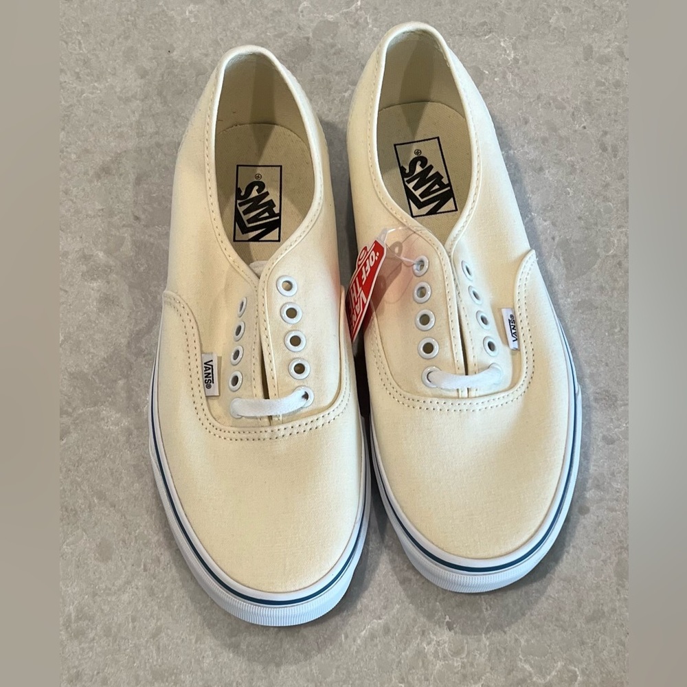 Men’s Vans off-white. Cream. Vans size 9.5 sale brand new